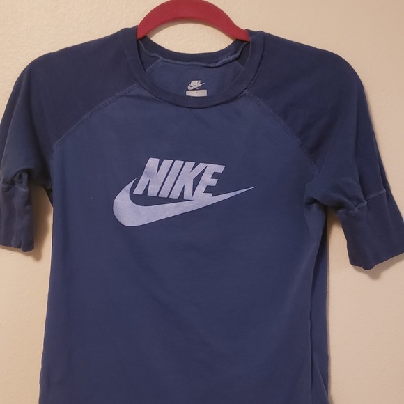 Nike Tee - S  💲 BUNDLE 3/$25 " - Picture 1 of 3